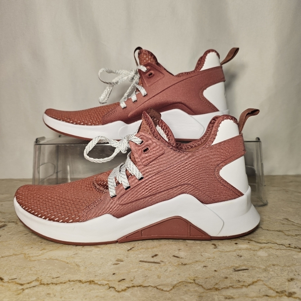 NWT Reebok Womens Tween Rose/White Athletic Training Turnzone Shoes - Picture 3 of 7